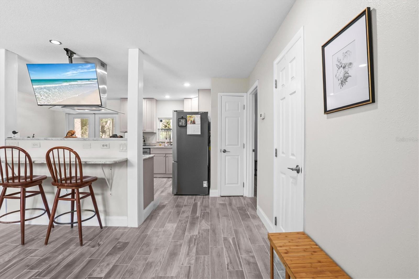 6244 COLONY CIR