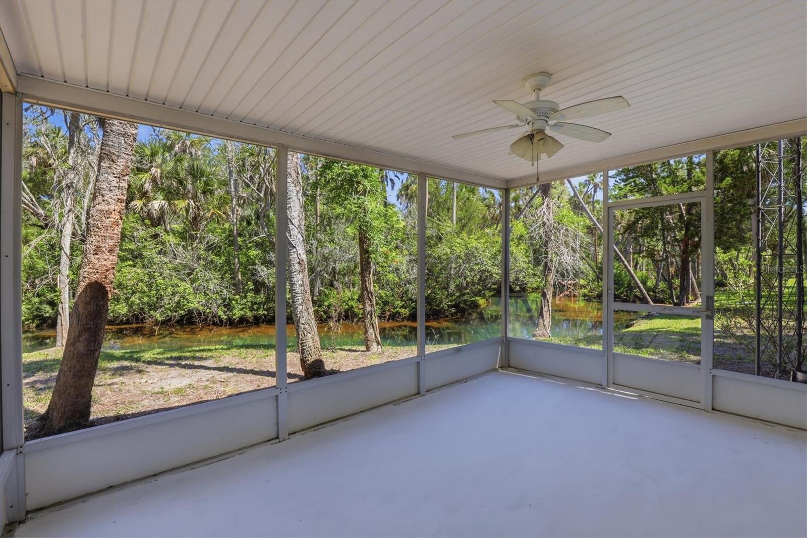 6244 COLONY CIR