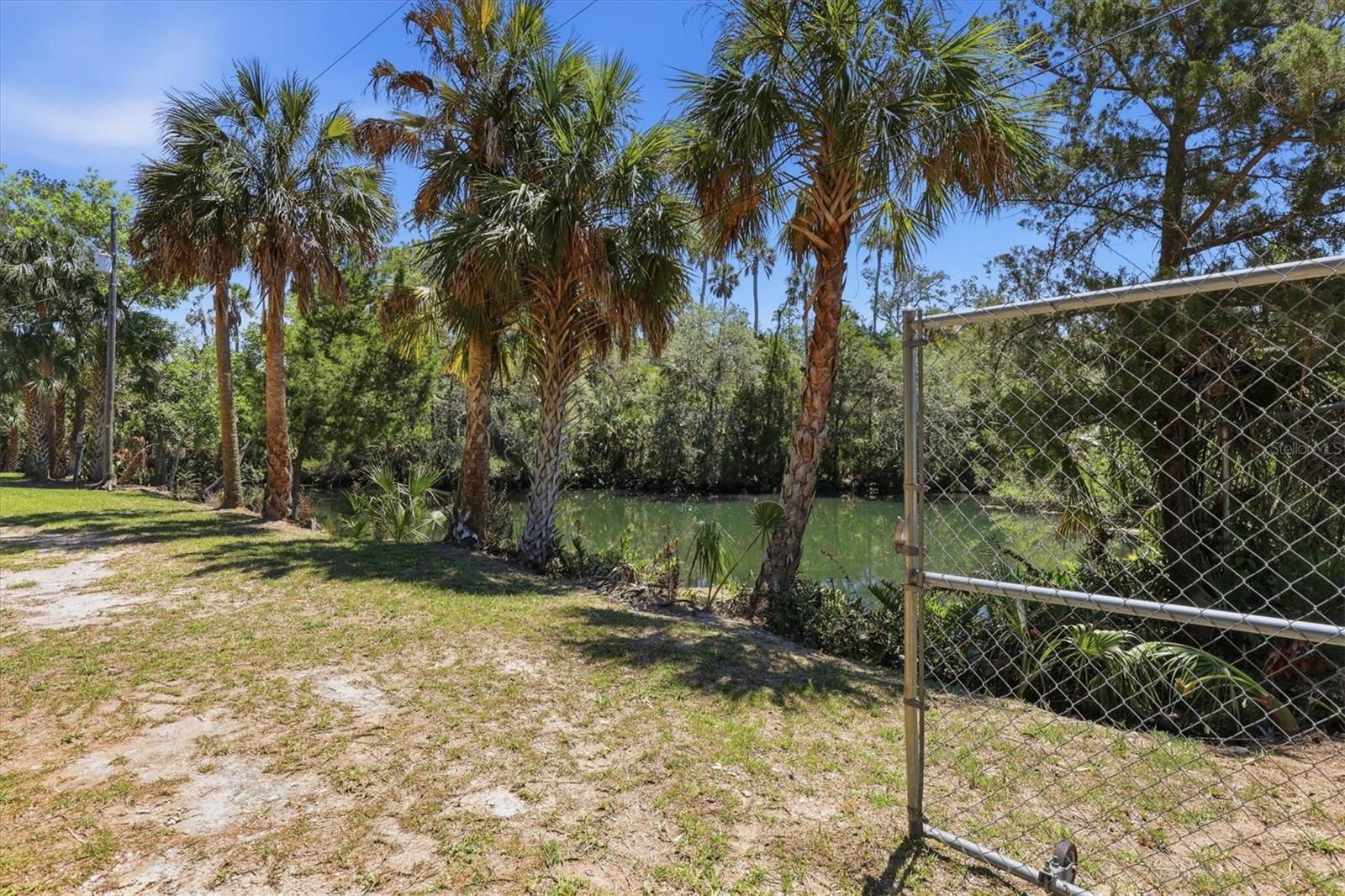 6244 COLONY CIR