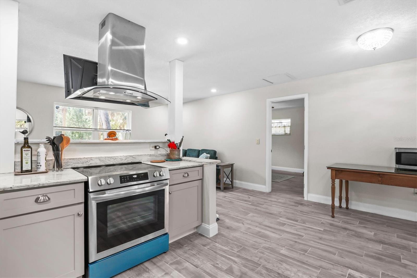 6244 COLONY CIR