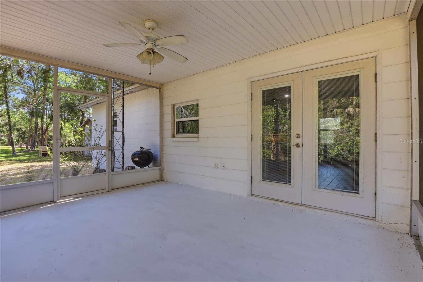6244 COLONY CIR