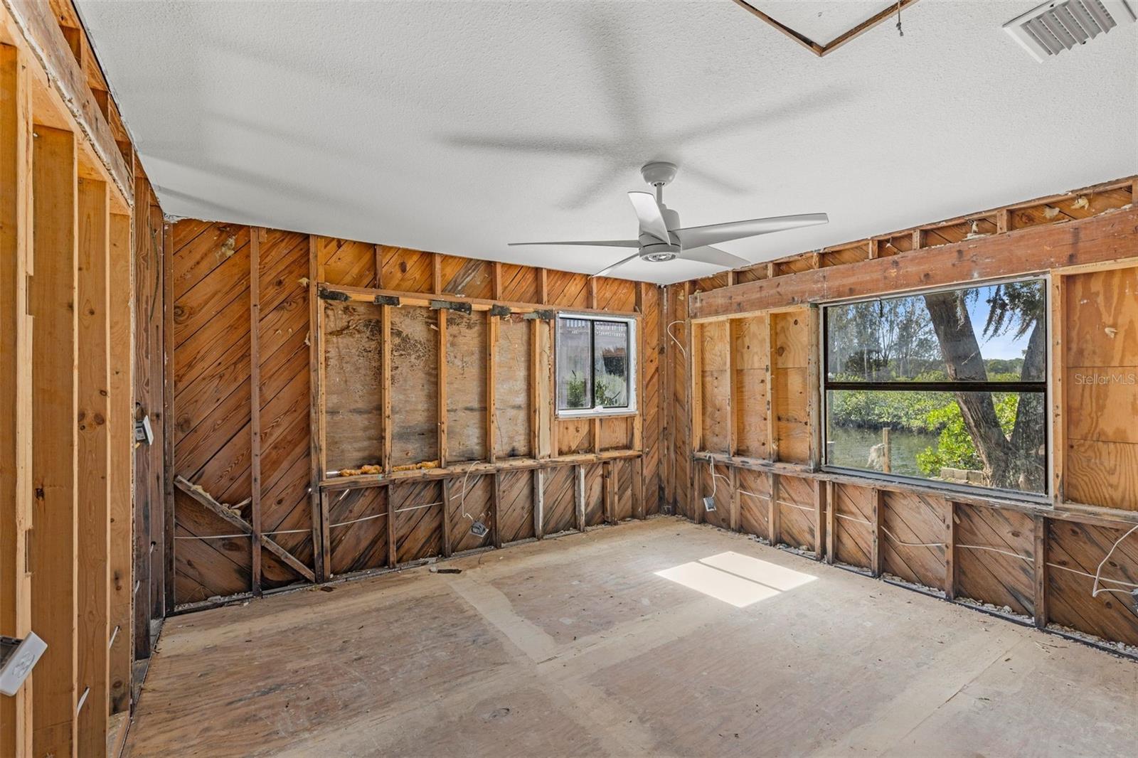 3016 SUNSET VISTA DR