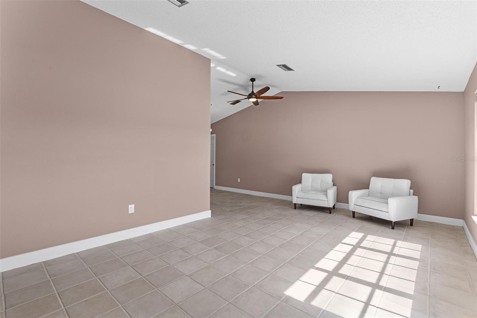 3345 POINSETTIA DR