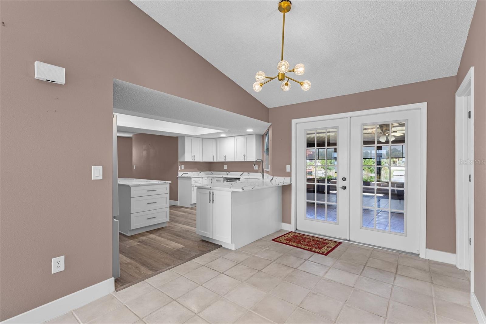 3345 POINSETTIA DR