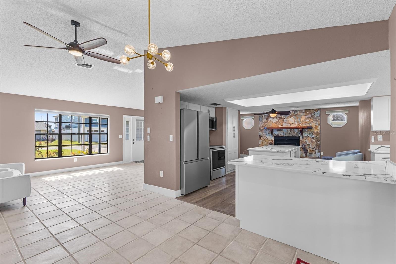 3345 POINSETTIA DR