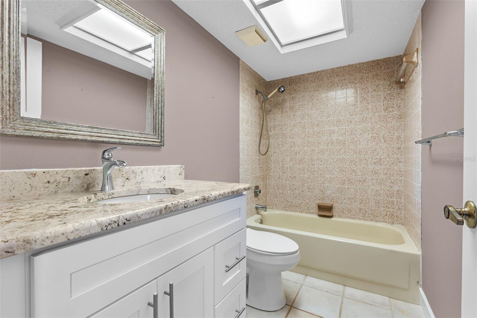 3345 POINSETTIA DR