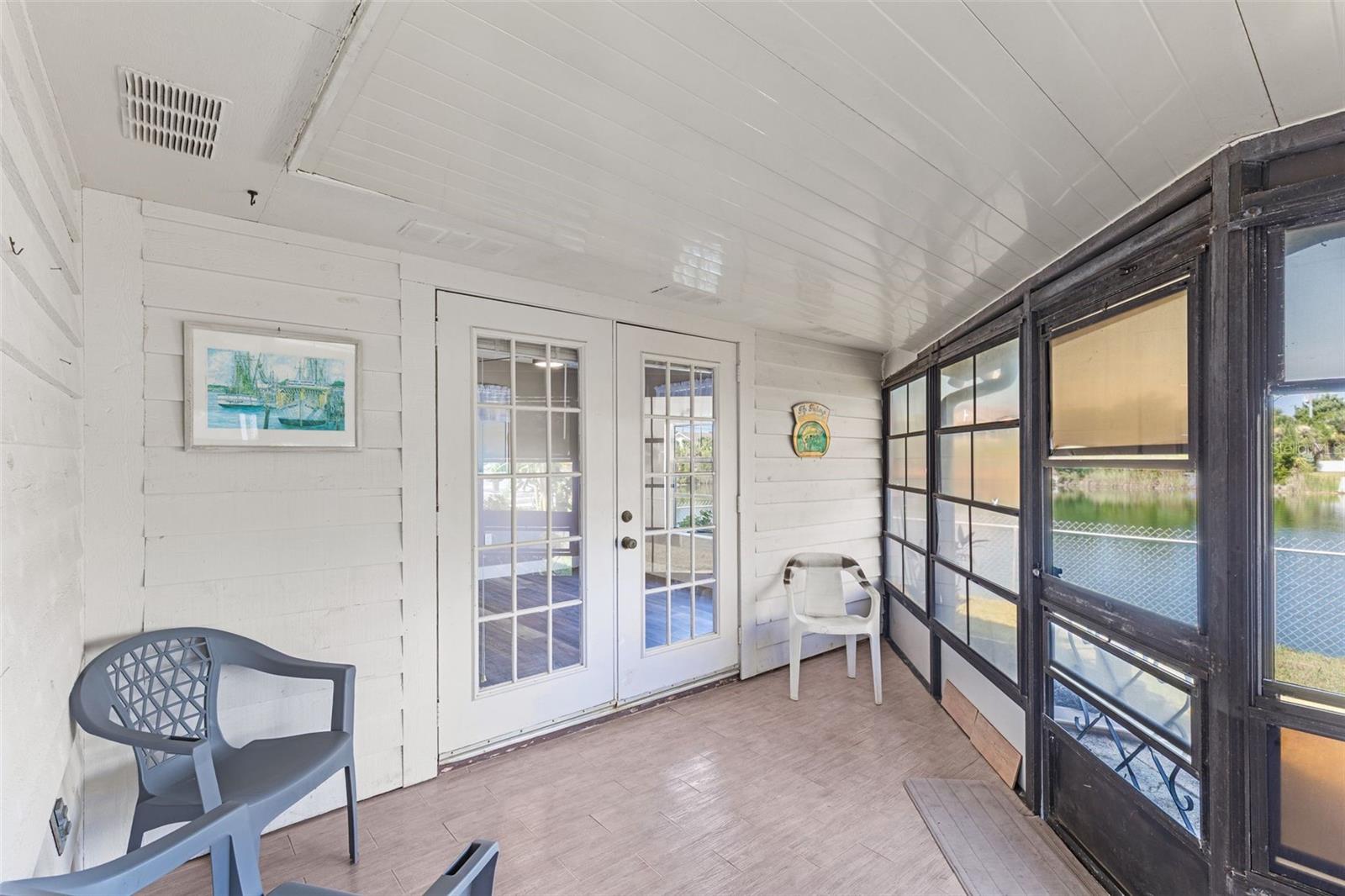 3345 POINSETTIA DR