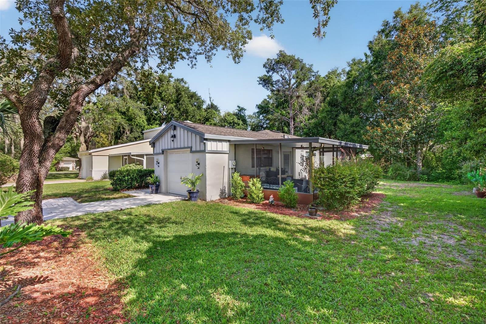 12 CHINABERRY CIR