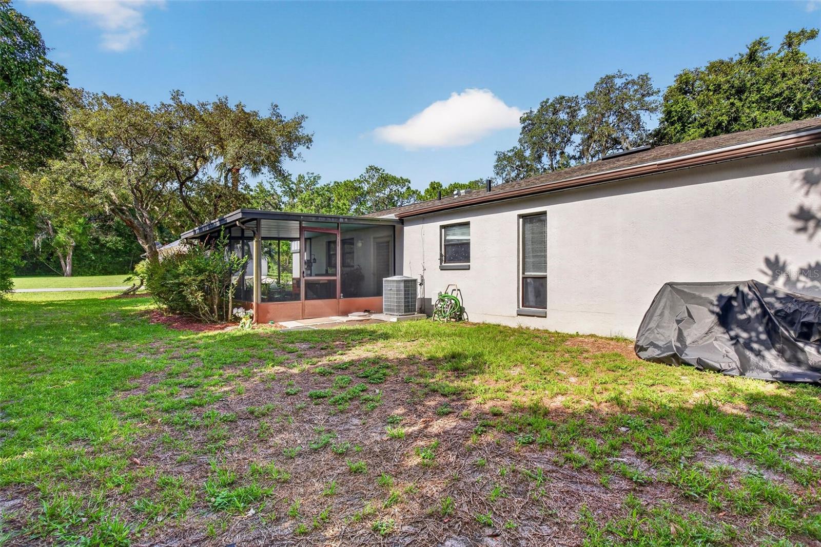 12 CHINABERRY CIR