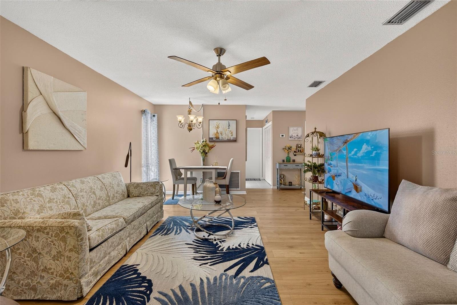 12 CHINABERRY CIR
