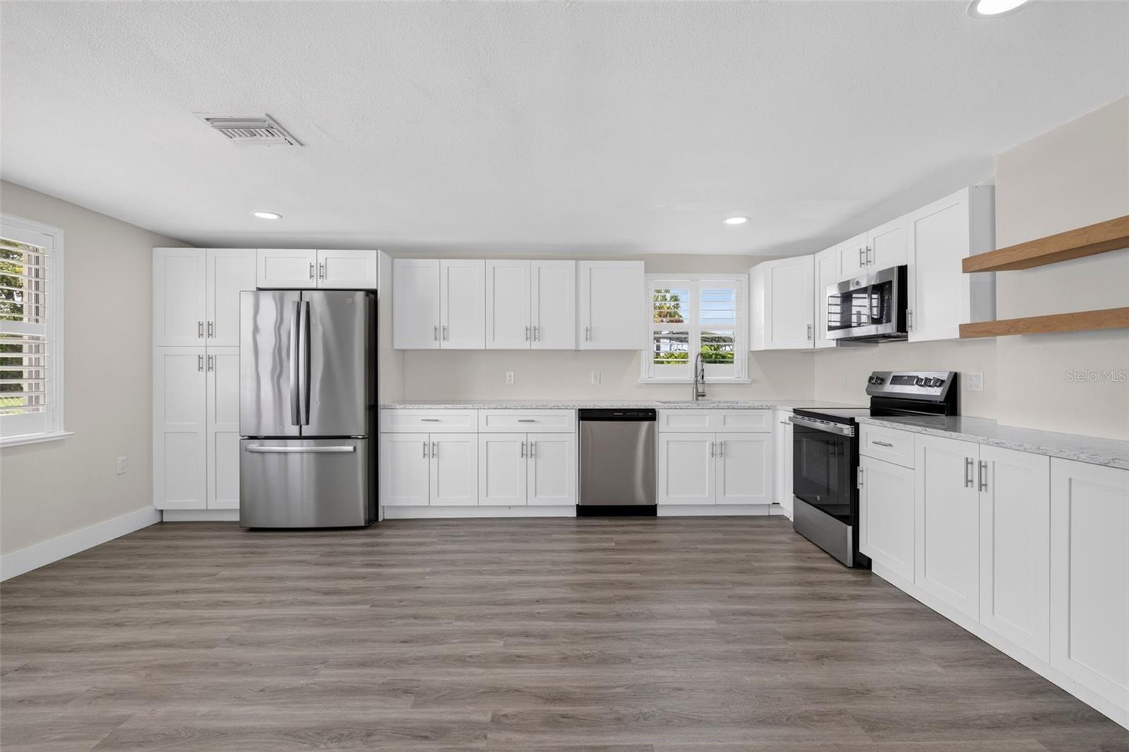13224 NEPTUNE DR