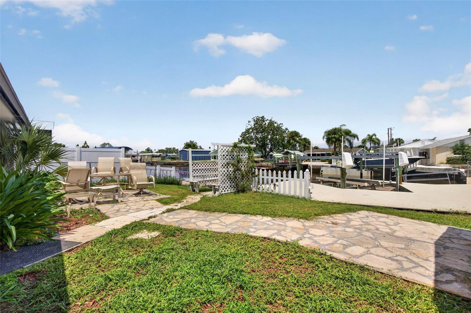 13224 NEPTUNE DR