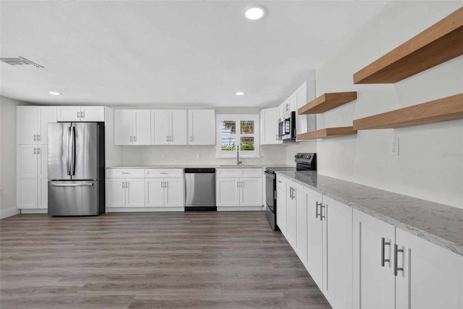 13224 NEPTUNE DR