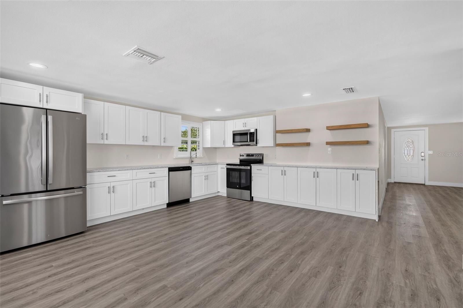 13224 NEPTUNE DR