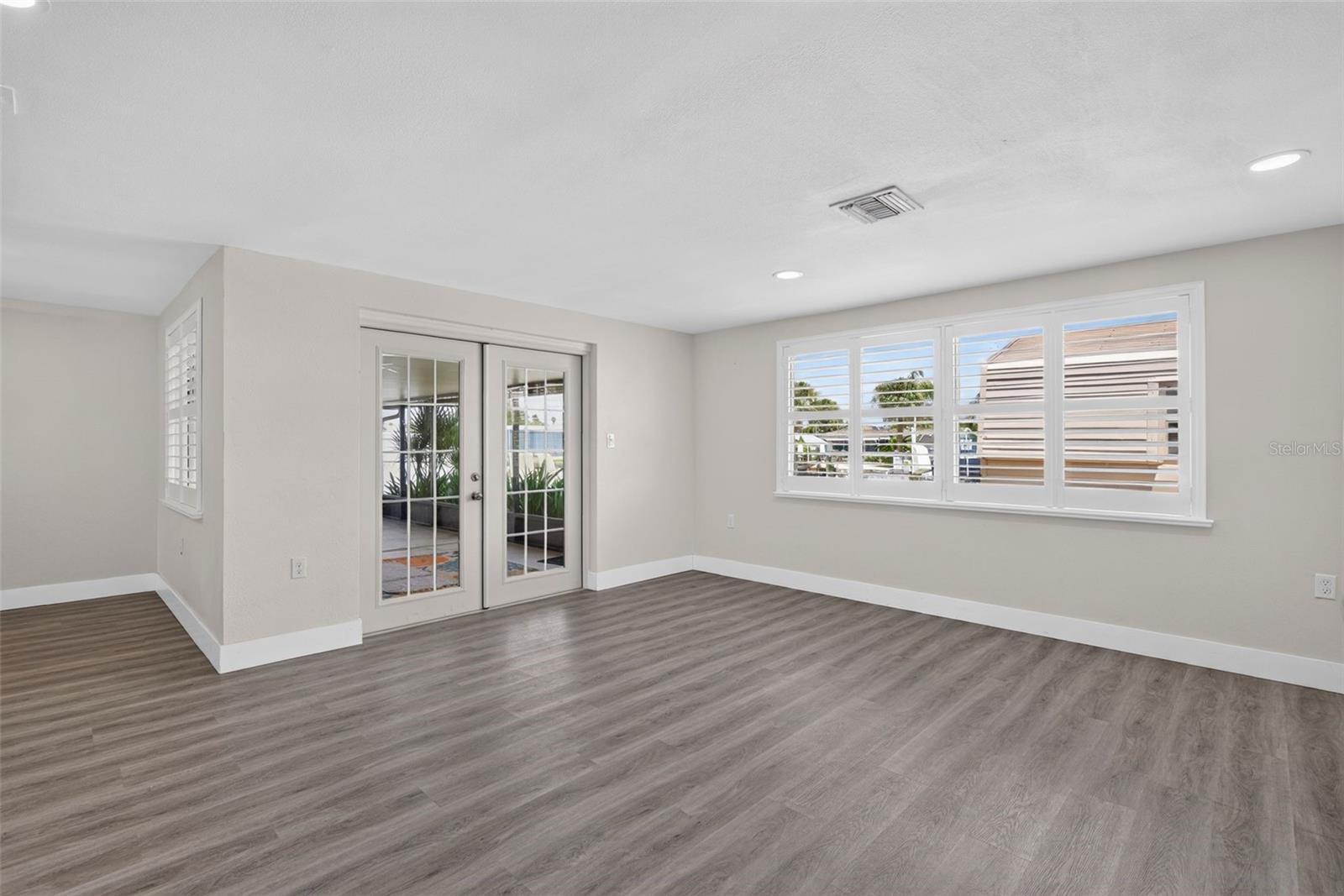 13224 NEPTUNE DR