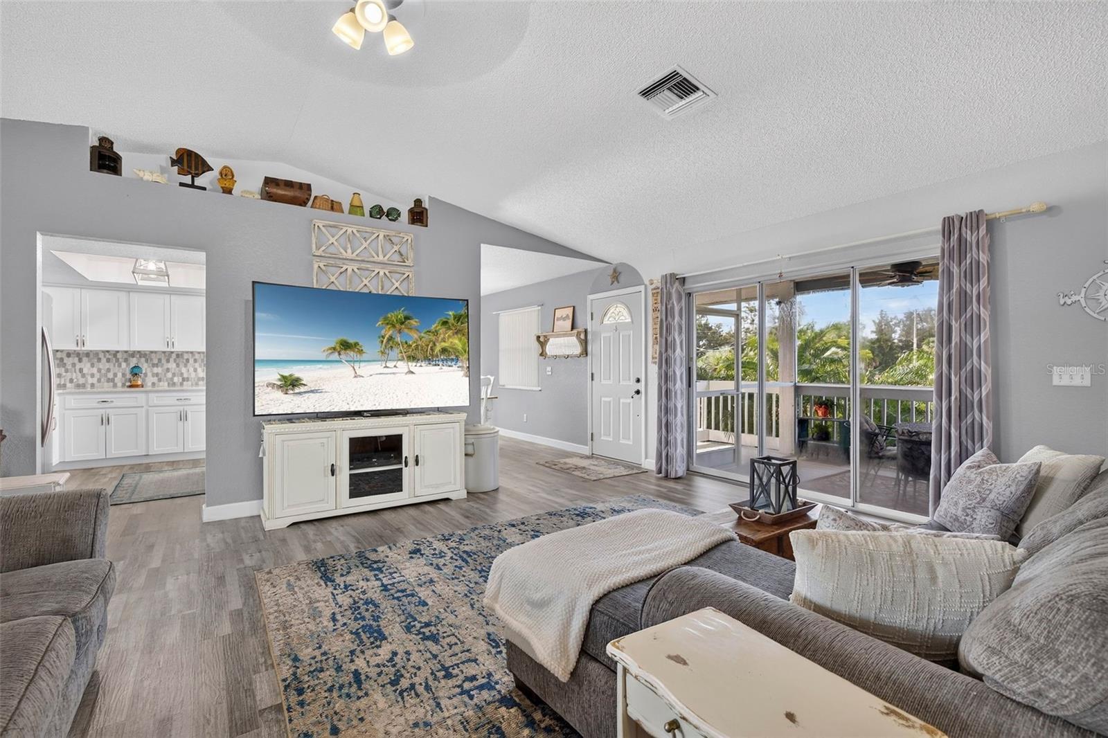 7611 MAKO DR