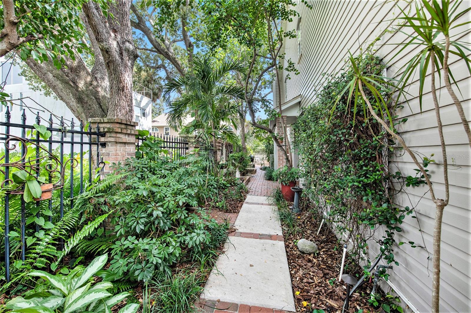 2512 TENNESSEE AVENUE Unit: A
