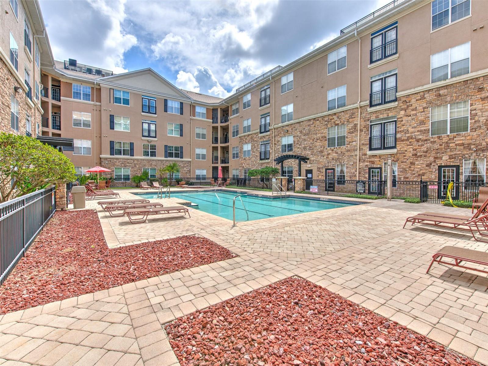 4221 W SPRUCE ST #2104