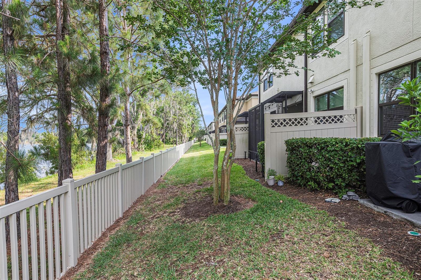 9152 FOX SPARROW RD