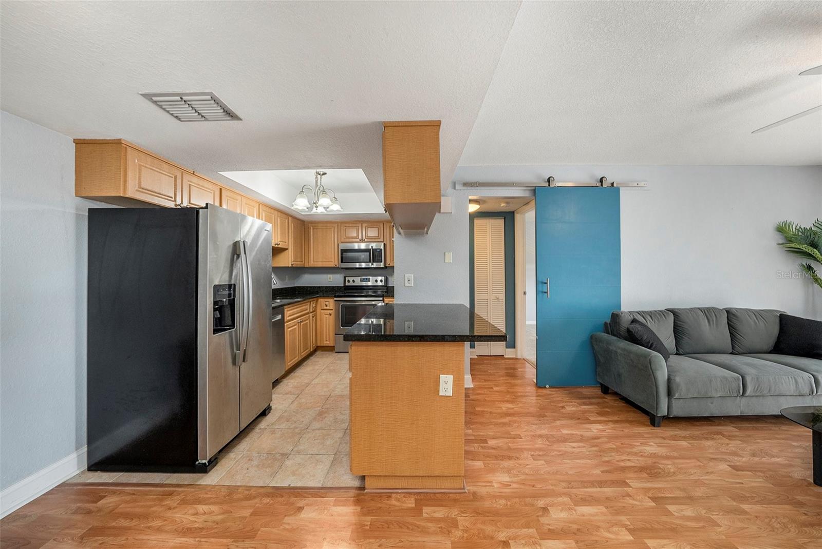 3711 W IOWA AVE #214