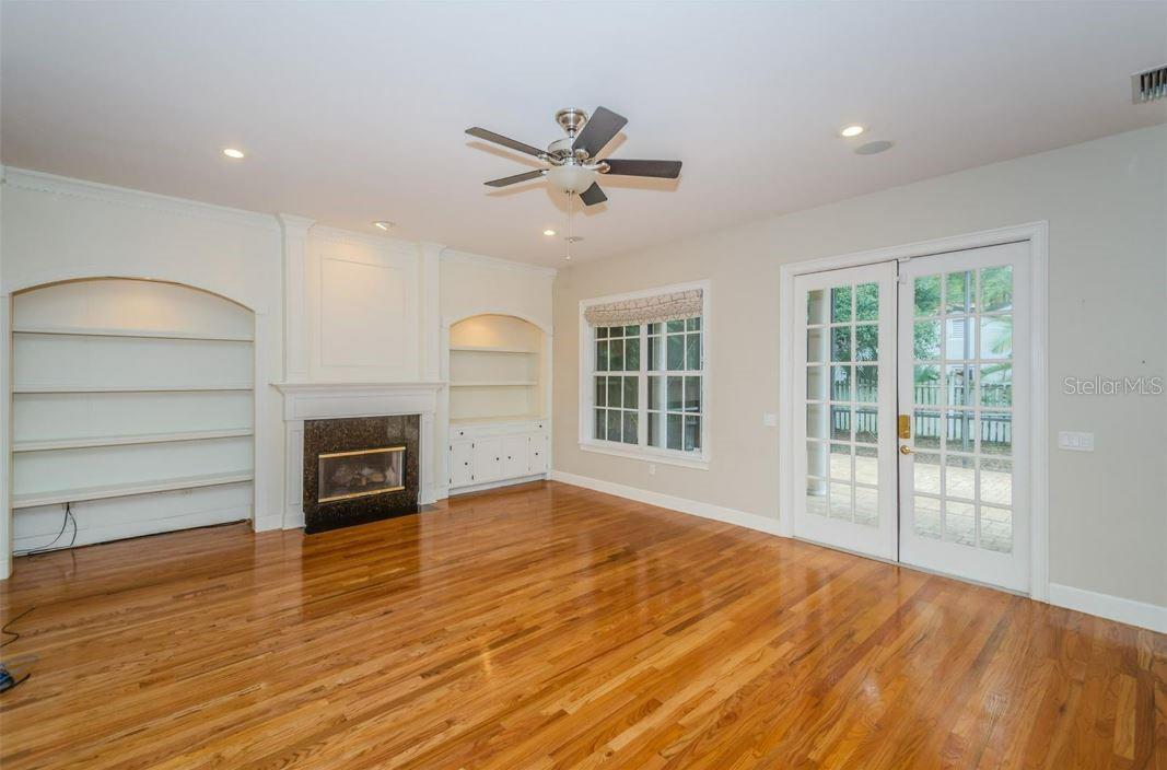3410 W BAY VILLA AVE
