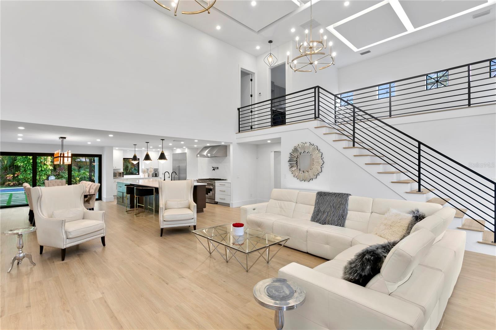 4308 W BEACH PARK DR