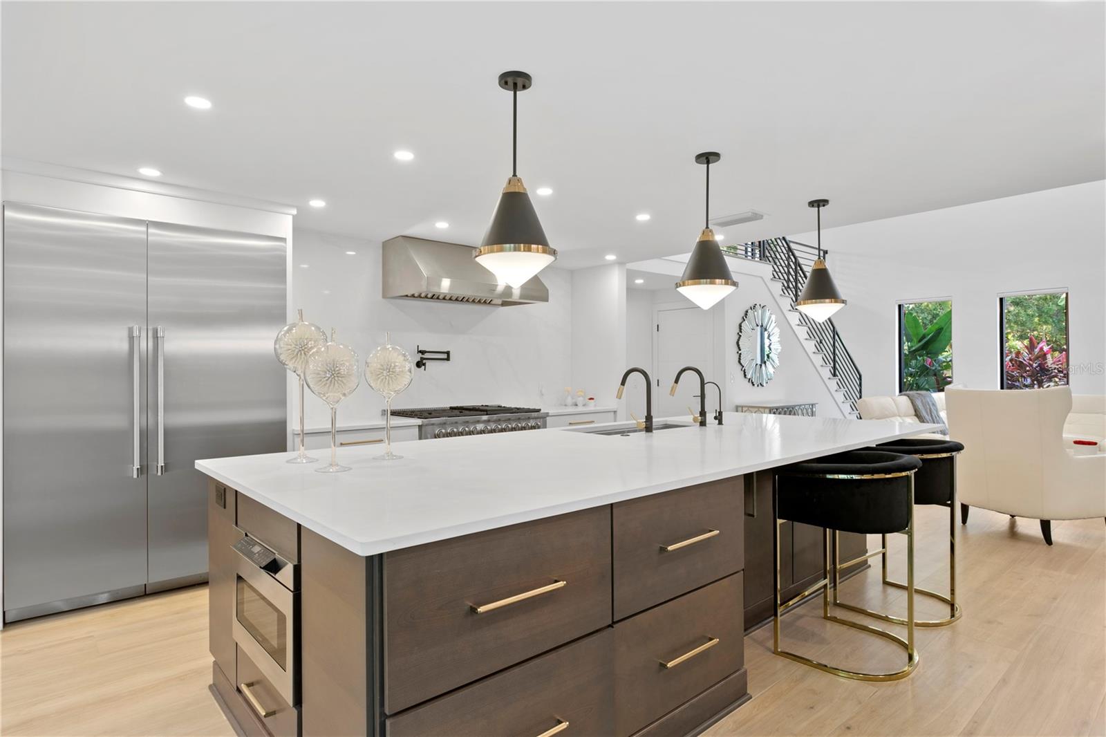 4308 W BEACH PARK DR