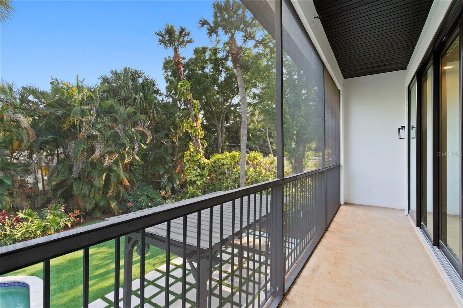 4308 W BEACH PARK DR