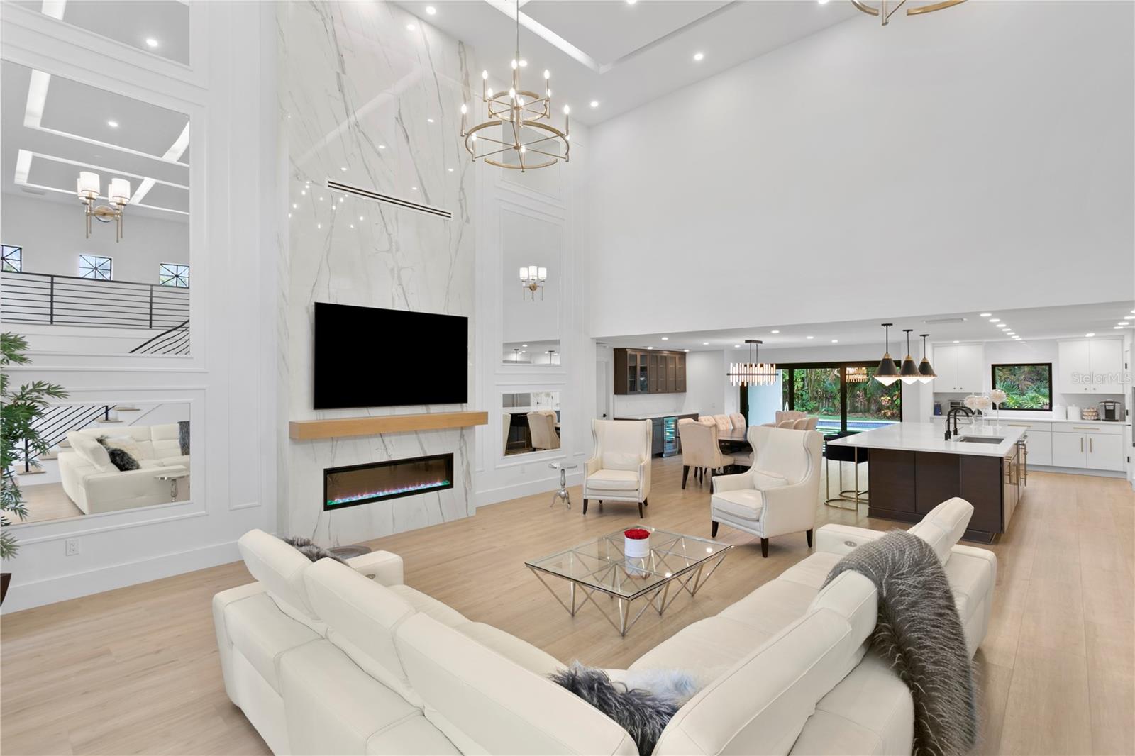 4308 W BEACH PARK DR