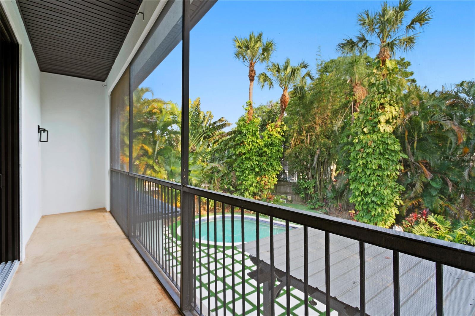 4308 W BEACH PARK DR