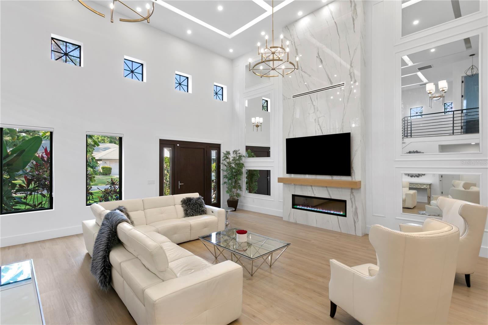 4308 W BEACH PARK DR