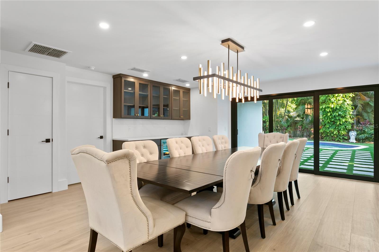 4308 W BEACH PARK DR