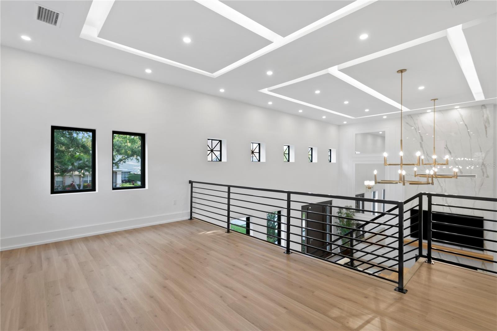 4308 W BEACH PARK DR