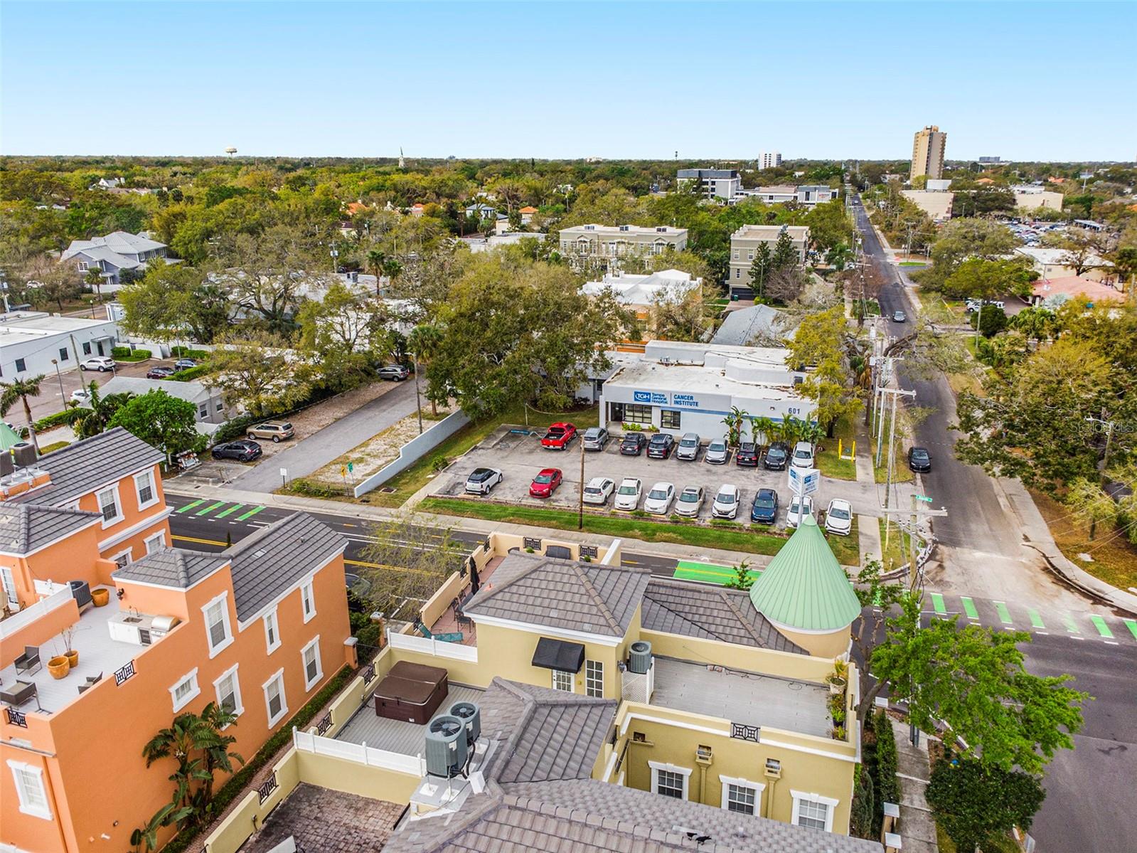 2419 VICTORIA GARDENS LN