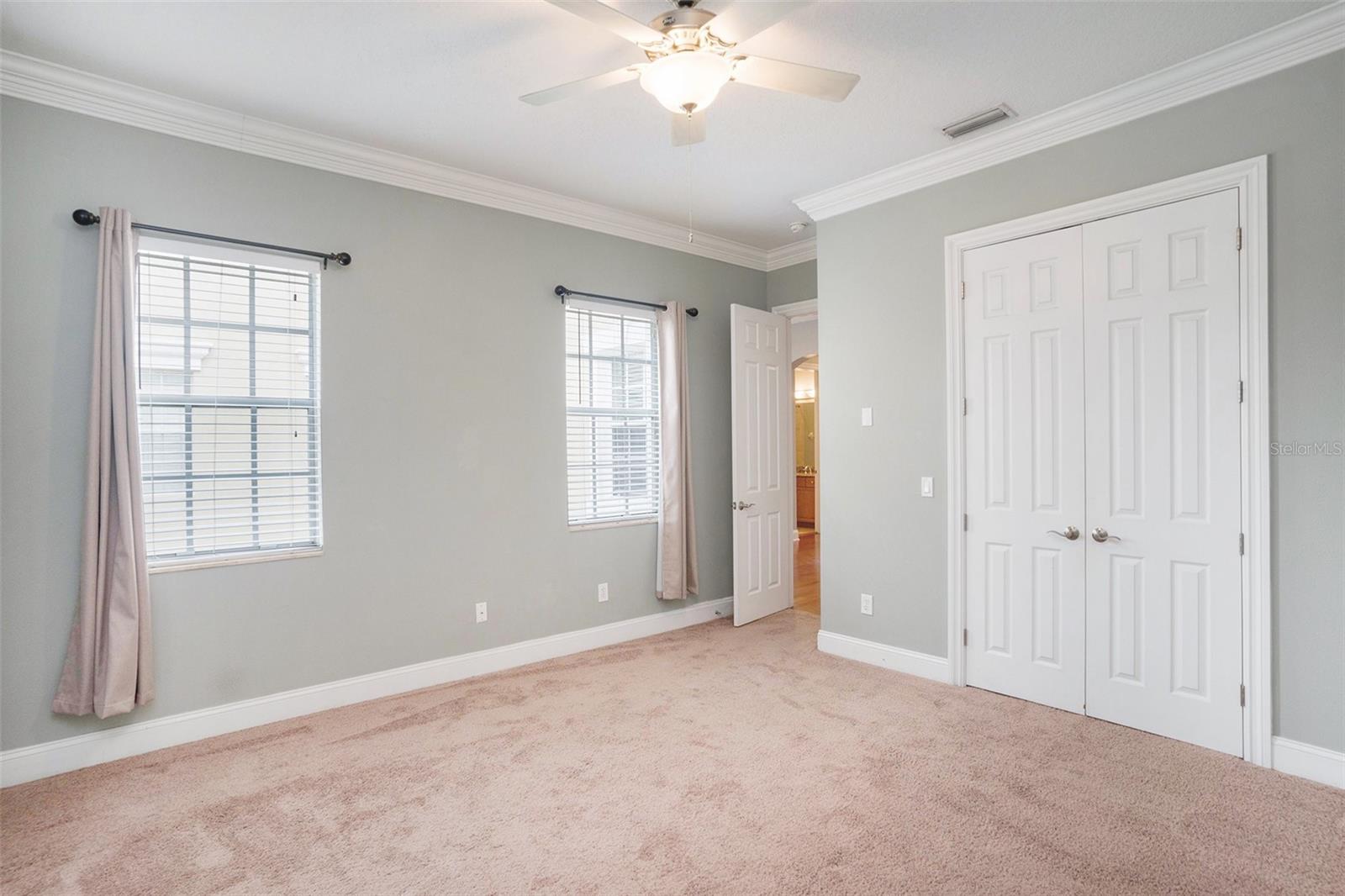 2419 VICTORIA GARDENS LN