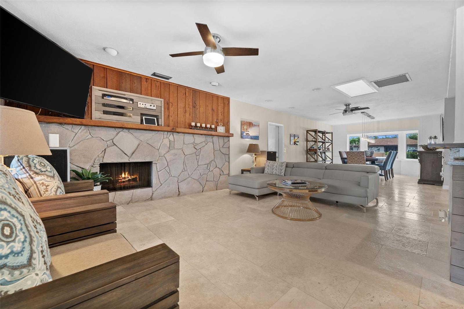 2129 W TOBAGO CIR