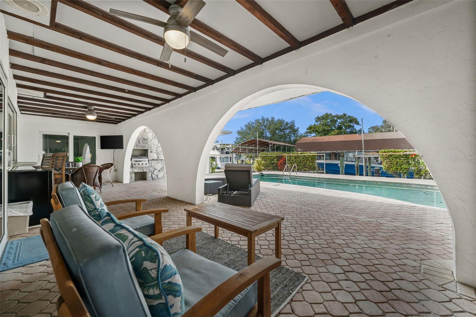 2129 W TOBAGO CIR