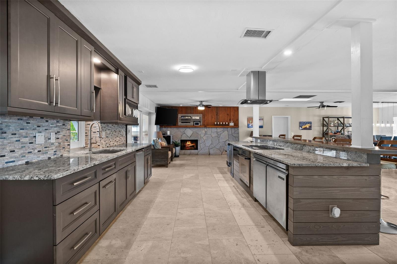 2129 W TOBAGO CIR