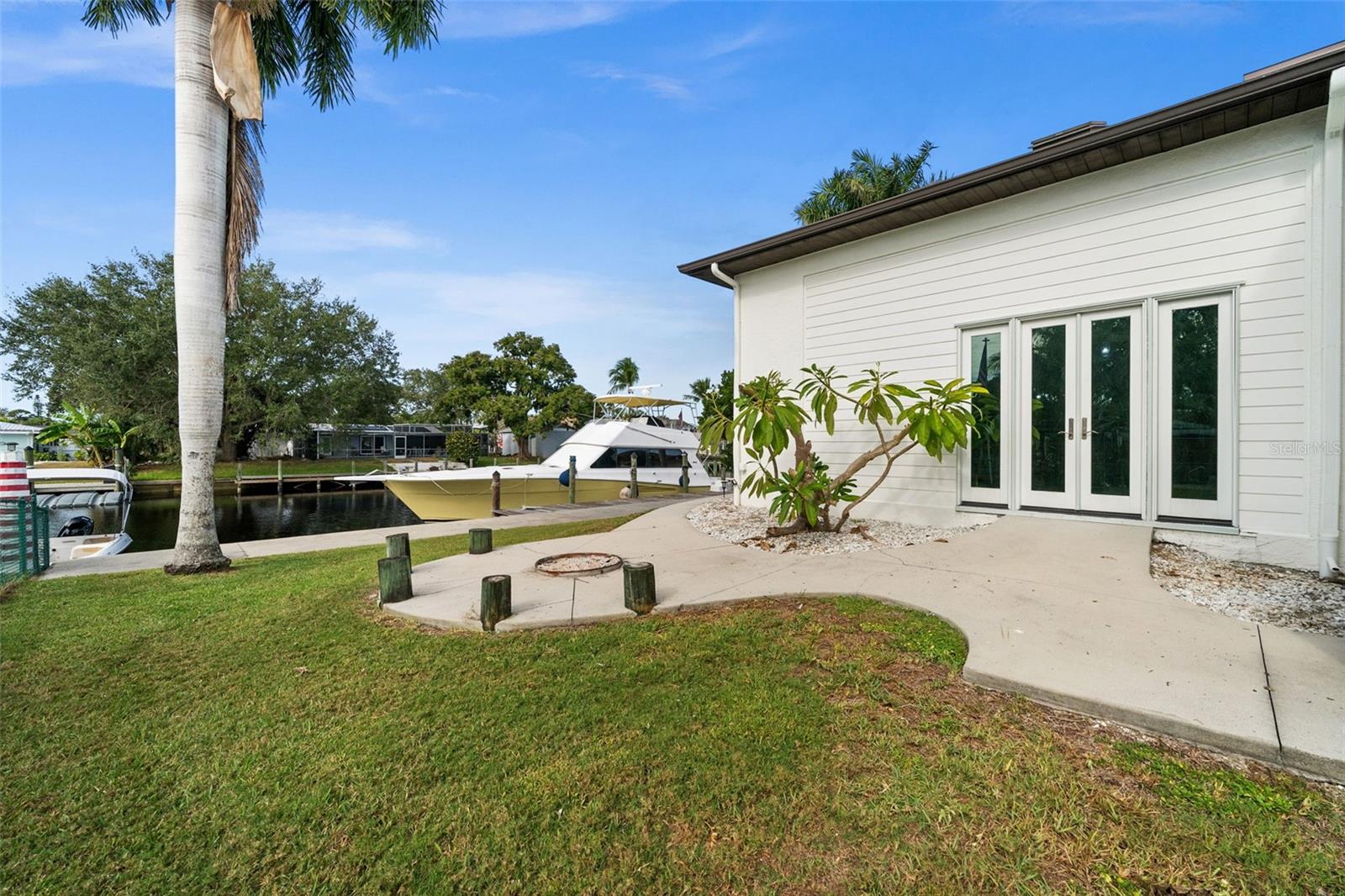 2129 W TOBAGO CIR