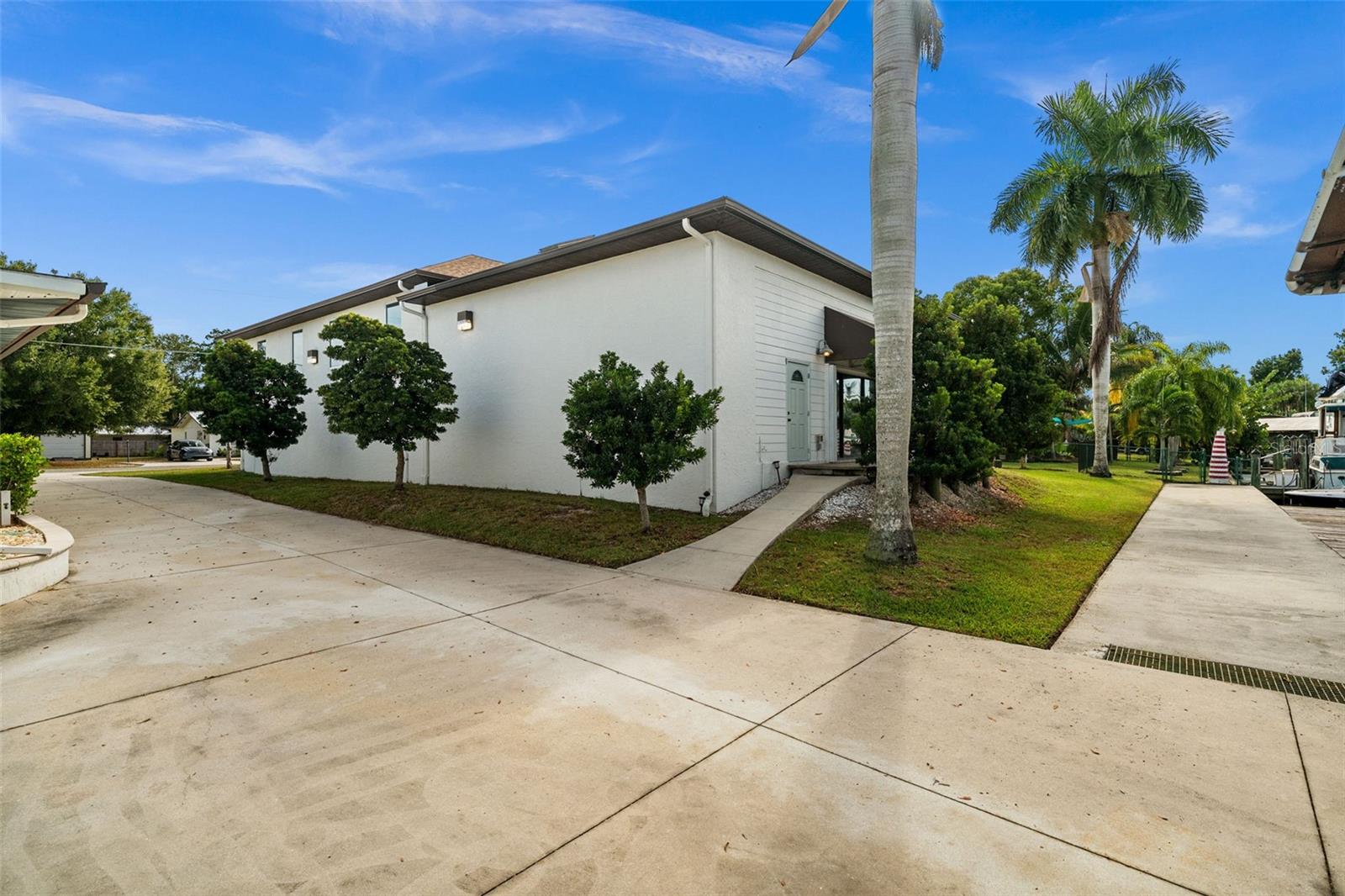 2129 W TOBAGO CIR