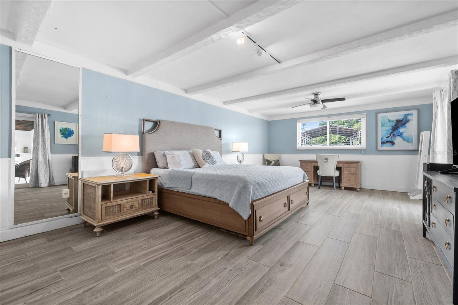 2129 W TOBAGO CIR
