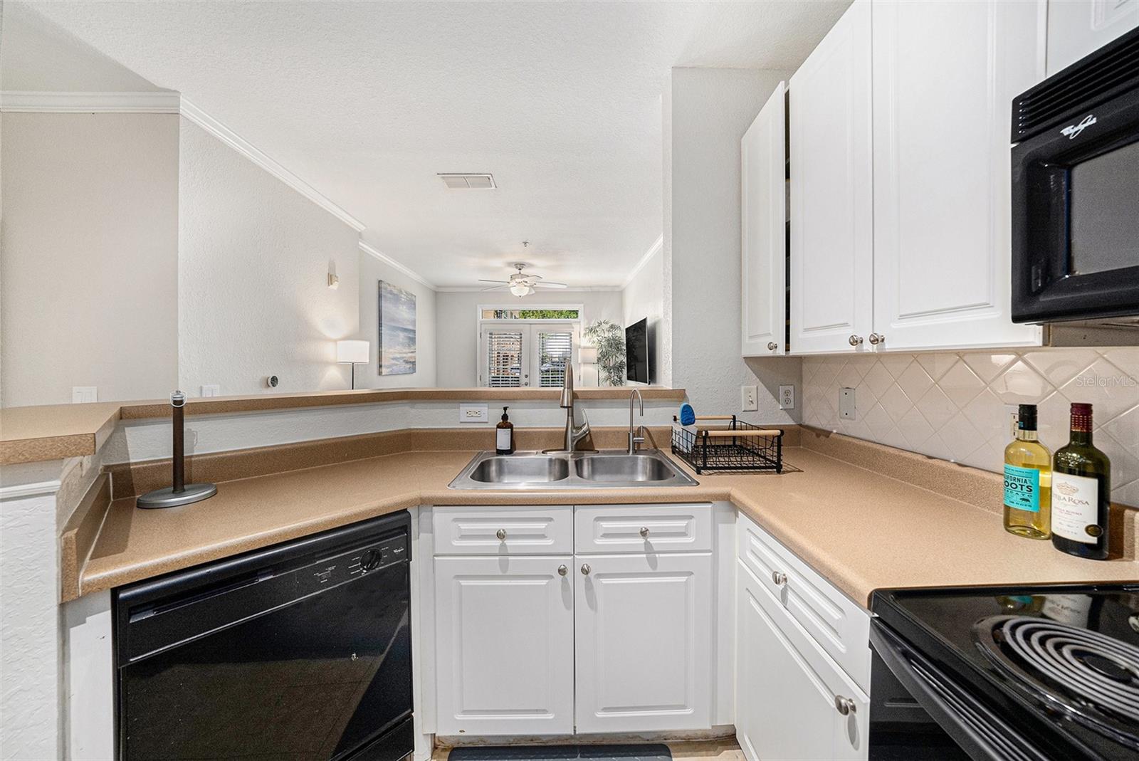 4221 W SPRUCE ST #2104