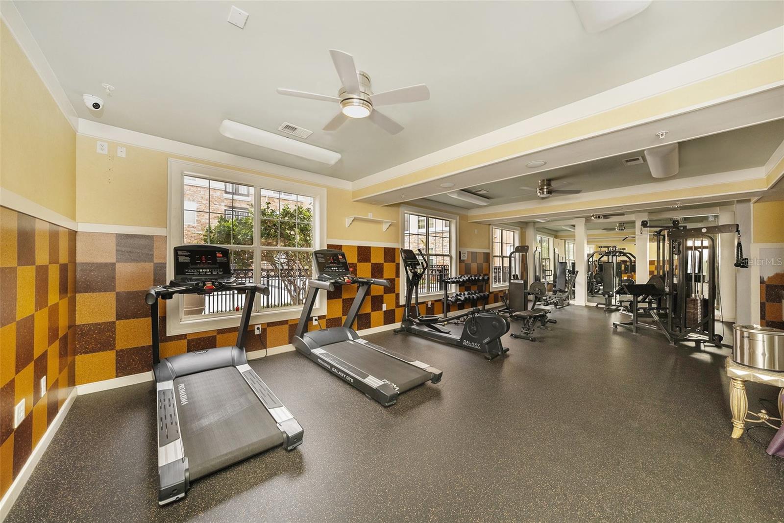 4221 W SPRUCE ST #2104