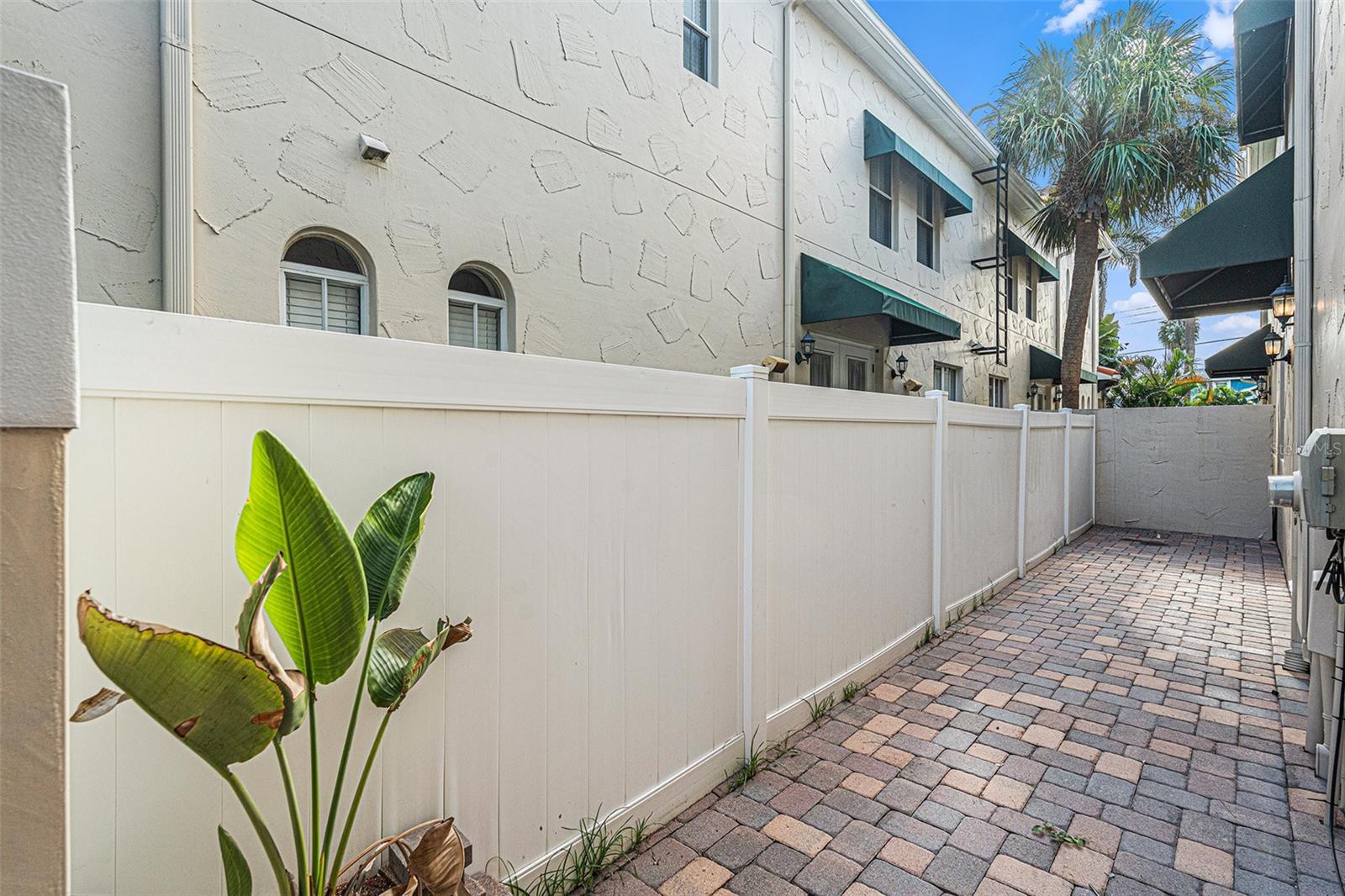 111 S MELVILLE AVE #2