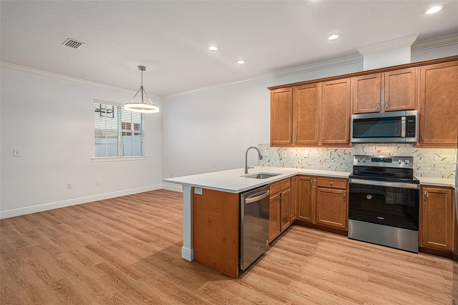 111 S MELVILLE AVE #2