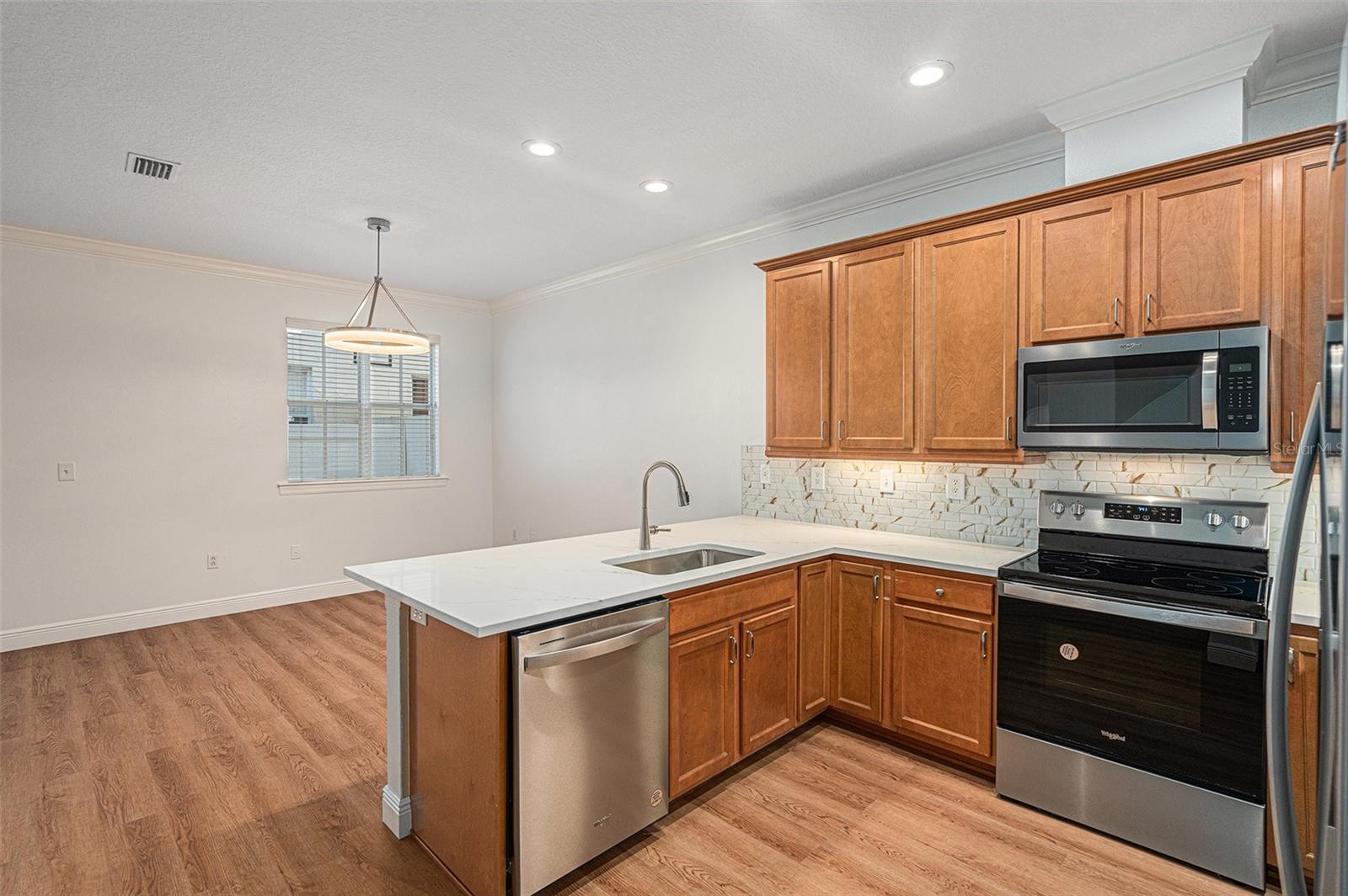 111 S MELVILLE AVE #2