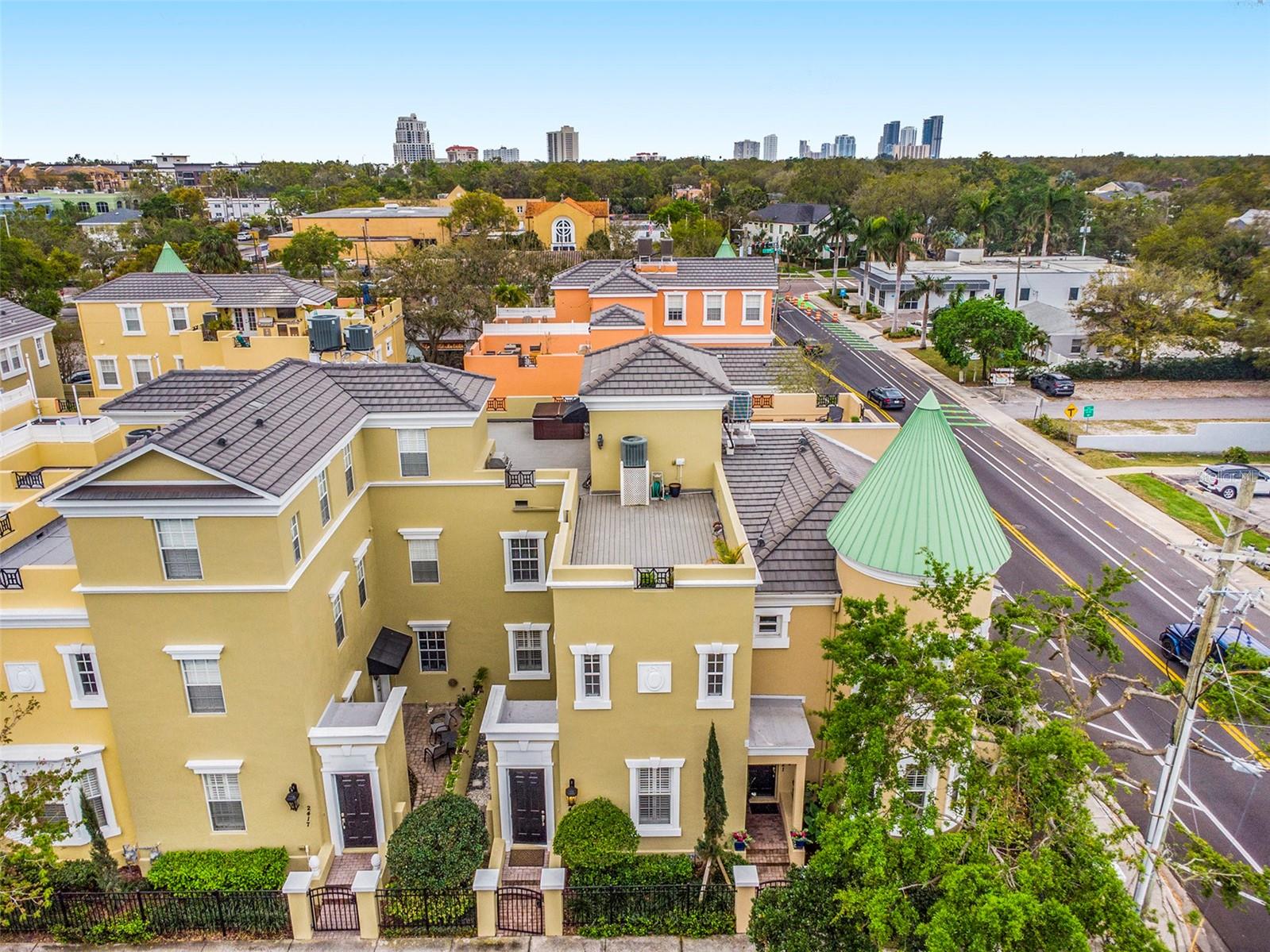 2419 VICTORIA GARDENS LN