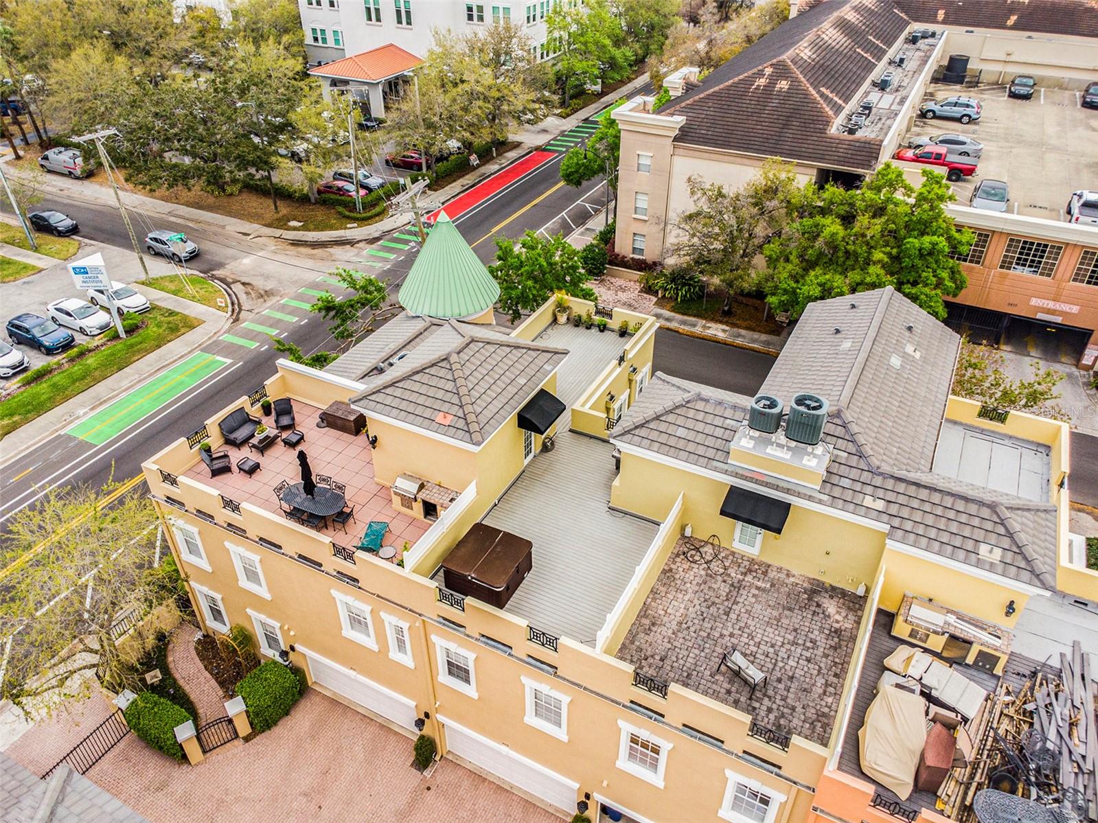 2419 VICTORIA GARDENS LN