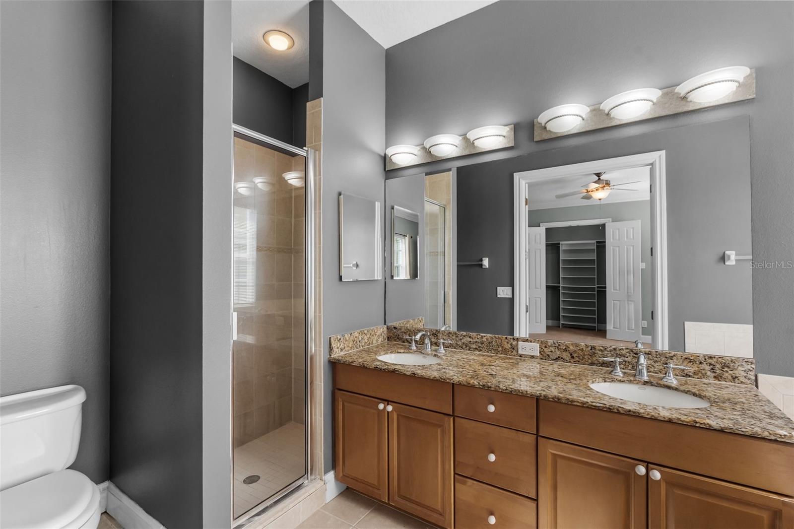 2419 VICTORIA GARDENS LN