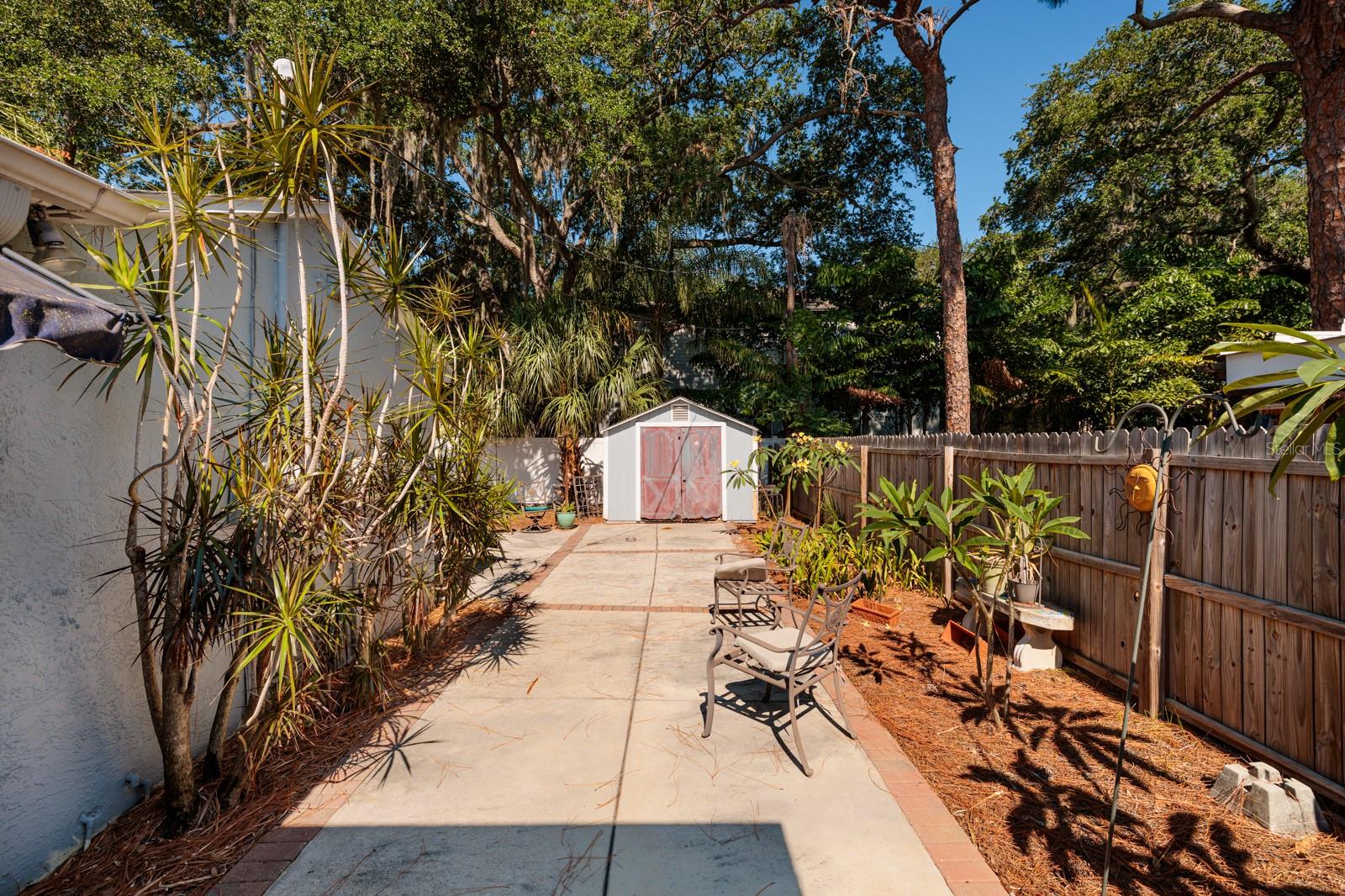 4401 W SEVILLA ST